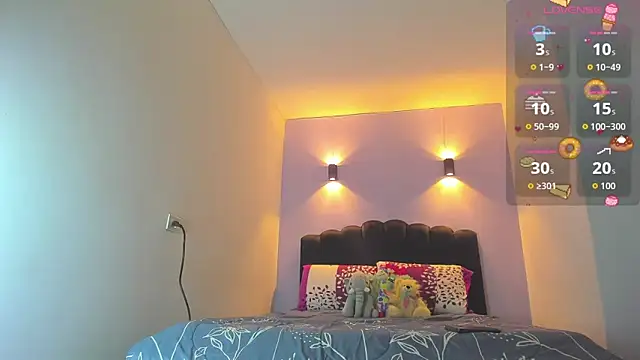 Snapshot of Sofia_Clauss_ chatting on September 24, 2025, 4:16 am Sofia Clauss online show from September 24, 2025, 4:16 am