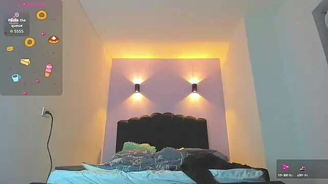 Snapshot of Sofia_Clauss_ chatting on October 3, 2025, 6:32 am Sofia Clauss online show from October 3, 2025, 6:32 am