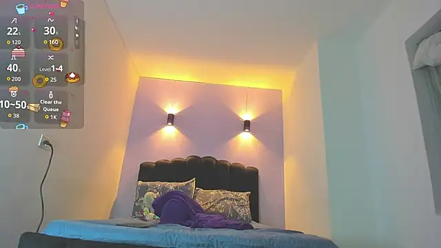 Snapshot of Sofia_Clauss_ chatting on October 14, 2025, 4:13 am Sofia Clauss online show from October 14, 2025, 4:13 am