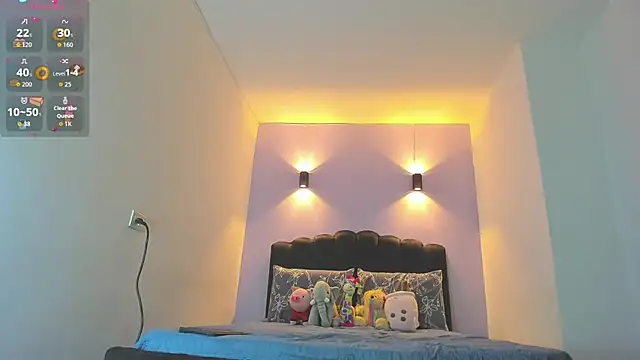 Snapshot of Sofia_Clauss_ chatting on October 19, 2025, 4:24 am Sofia Clauss online show from October 19, 2025, 4:24 am