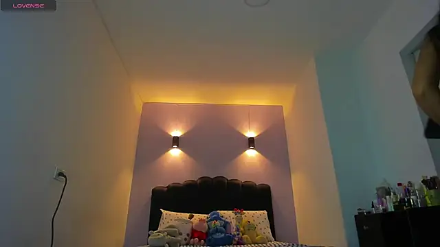 Snapshot of Sofia_Clauss_ chatting on February 11, 2026, 5:12 am Sofia Clauss online show from February 11, 2026, 5:12 am