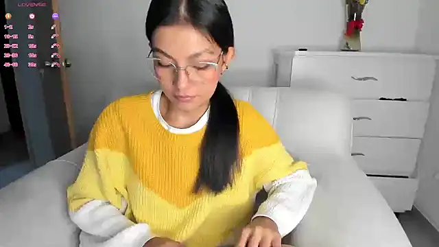 Snapshot of barbie_brunette3 chatting on December 29, 2024, 6:45 am barbie brunette3 online show from December 29, 2024, 6:45 am