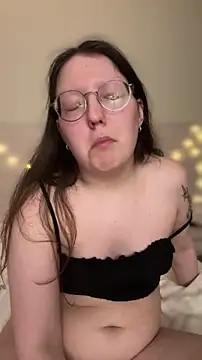 Snapshot of emigooflordXD chatting on June 7, 2026, 8:23 pm emigooflordXD online show from June 7, 2026, 8:23 pm