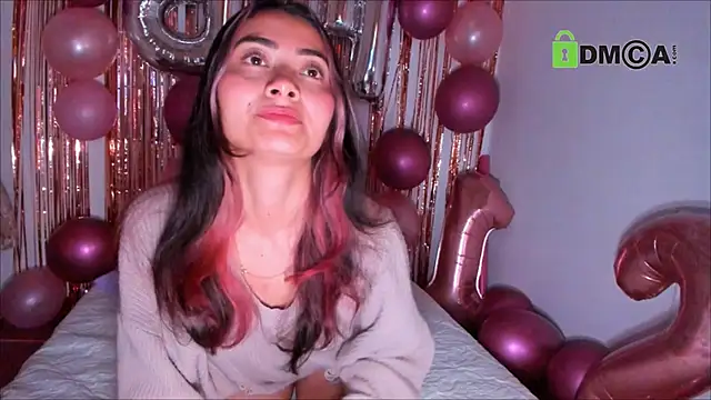 Lauren A online show from December 5, 2024, 4:34 pm