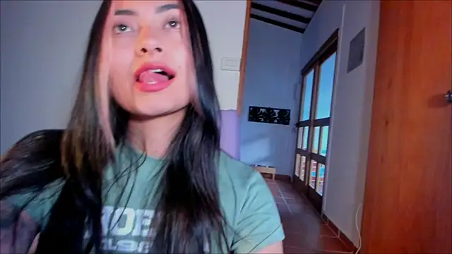 Lauren A online show from January 17, 2025, 10:23 pm