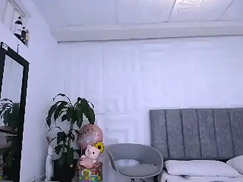 nataly red online show from January 24, 2025, 4:17 pm