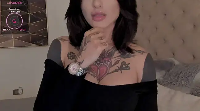 Snapshot of vangie_ chatting on January 8, 2025, 2:46 am vangie online show from January 8, 2025, 2:46 am