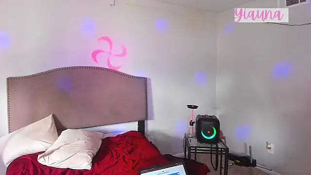 yiauana online show from November 21, 2025, 4:16 pm