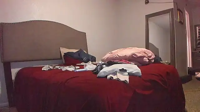 Snapshot of yiauana chatting on February 11, 2026, 12:37 am yiauana online show from February 11, 2026, 12:37 am