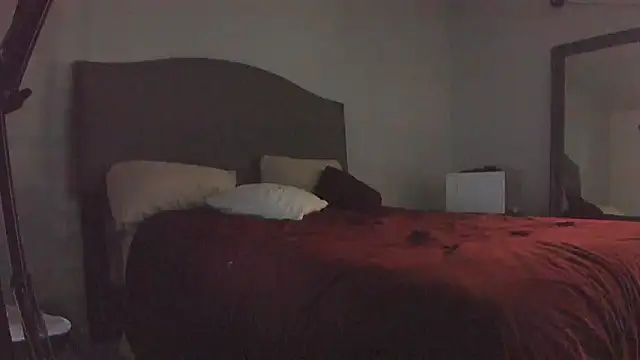 Snapshot of yiauana chatting on February 12, 2026, 4:07 am yiauana online show from February 12, 2026, 4:07 am