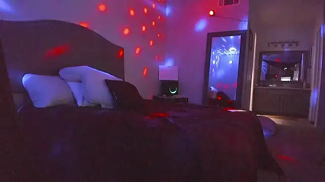 Snapshot of yiauana chatting on February 14, 2026, 6:21 am yiauana online show from February 14, 2026, 6:21 am