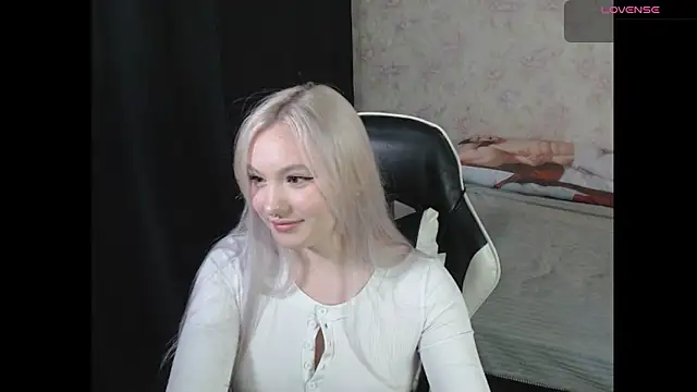 Snapshot of VikaPowers chatting on March 29, 2026, 7:03 pm VikaPowers online show from March 29, 2026, 7:03 pm