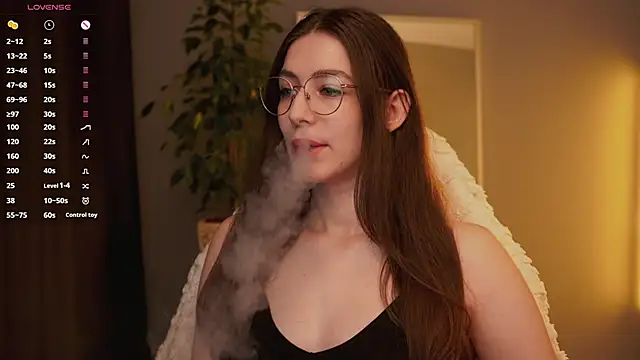 Ester Hill online show from November 25, 2025, 1:16 am