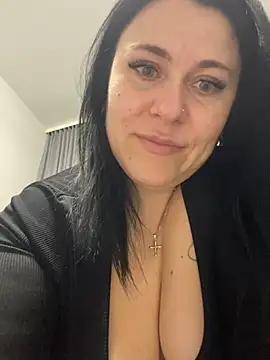 CuteNata online show from January 25, 2025, 4:46 pm