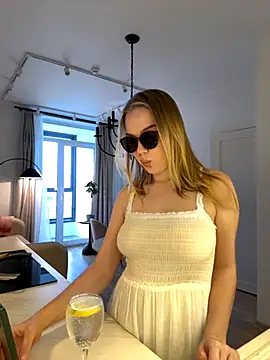 Little Forest ELF online show from November 8, 2025, 6:13 am