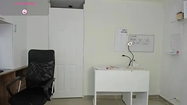 Snapshot of susana_monroy chatting on October 15, 2025, 6:41 pm susana monroy online show from October 15, 2025, 6:41 pm