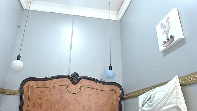 MilanZaire online show from January 30, 2025, 2:27 am