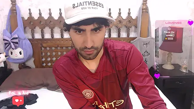 MilanZaire online show from March 10, 2025, 1:12 am