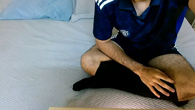 MilanZaire online show from December 13, 2025, 8:25 pm