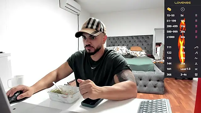 supermanboy94 online show from October 6, 2025, 6:55 am