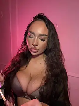 CardiSweetBaby online show from February 4, 2026, 9:20 pm