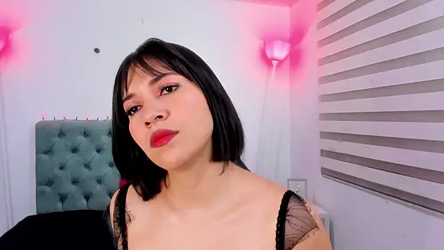 Snapshot of lina_bedoya_ chatting on January 21, 2025, 11:46 am lina bedoya online show from January 21, 2025, 11:46 am