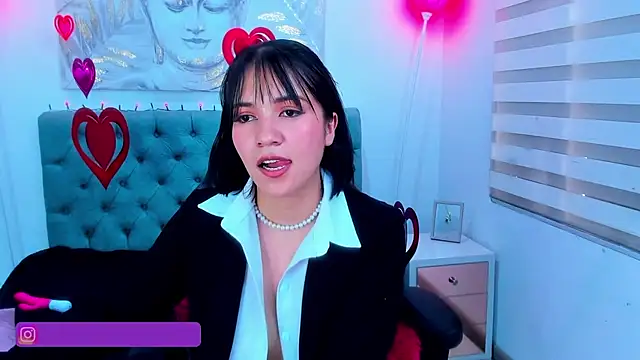 Snapshot of lina_bedoya_ chatting on February 13, 2025, 11:39 am lina bedoya online show from February 13, 2025, 11:39 am