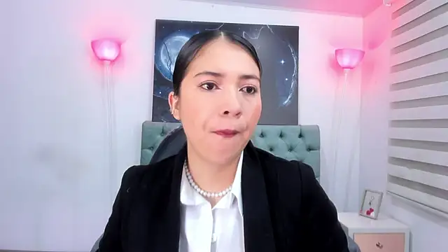 Snapshot of lina_bedoya_ chatting on March 19, 2025, 11:39 am lina bedoya online show from March 19, 2025, 11:39 am