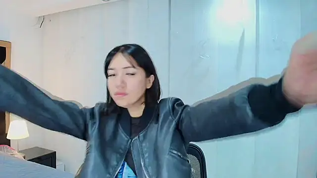 Snapshot of lina_bedoya_ chatting on October 2, 2025, 11:39 am lina bedoya online show from October 2, 2025, 11:39 am