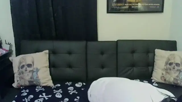 CrystalLakeXO online show from February 9, 2026, 6:50 am