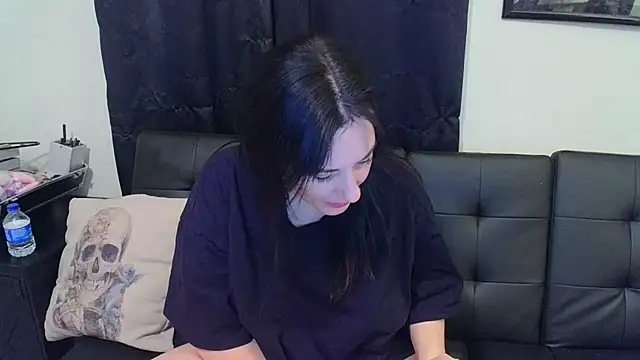 CrystalLakeXO online show from February 26, 2026, 7:51 am