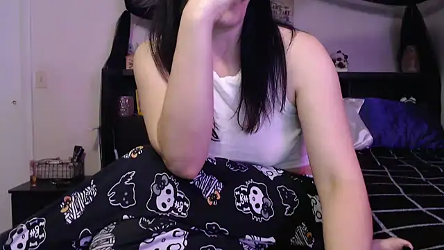 CrystalLakeXO online show from June 12, 2026, 6:56 am