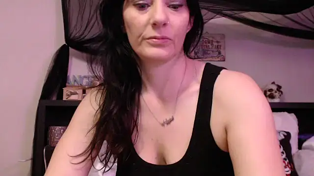 CrystalLakeXO online show from June 21, 2026, 4:59 am