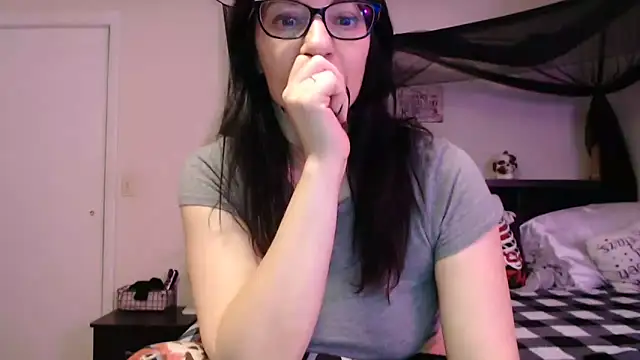 CrystalLakeXO online show from June 22, 2026, 7:38 am