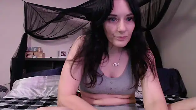 CrystalLakeXO online show from July 23, 2026, 7:06 am