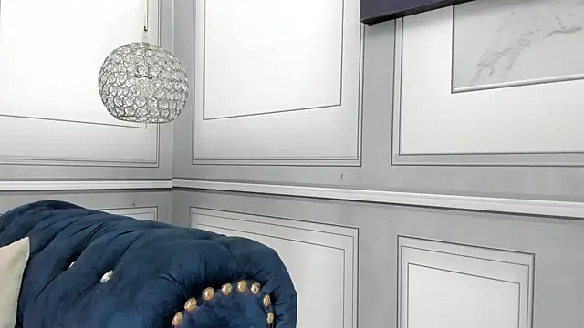 Snapshot of Lesly_sexy4u chatting on December 21, 2024, 3:58 am Lesly sexy4u online show from December 21, 2024, 3:58 am