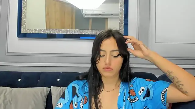 Snapshot of Lesly_sexy4u chatting on December 21, 2024, 7:03 am Lesly sexy4u online show from December 21, 2024, 7:03 am