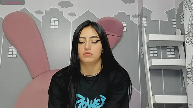 Snapshot of Lesly_sexy4u chatting on March 18, 2025, 6:57 am Lesly sexy4u online show from March 18, 2025, 6:57 am