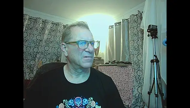 coryassman online show from April 18, 2026, 11:36 am