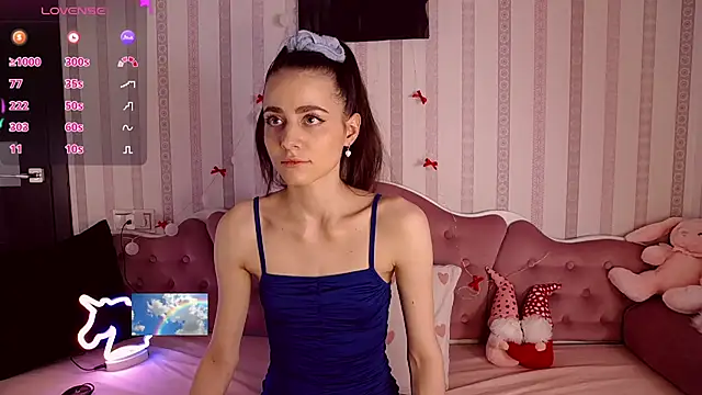 AliceNikke online show from February 24, 2025, 4:26 pm