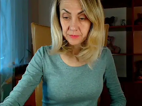 Snapshot of Tanya6547 chatting on October 26, 2025, 11:27 am Tanya6547 online show from October 26, 2025, 11:27 am