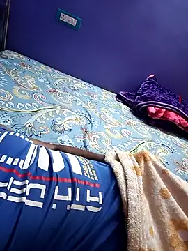 model yesx online show from November 15, 2025, 5:09 pm