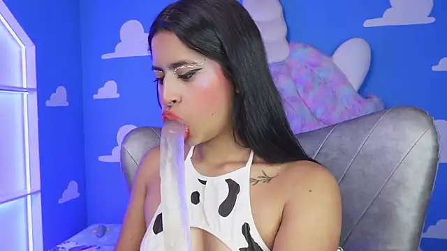 miss romyna online show from December 19, 2025, 11:06 am