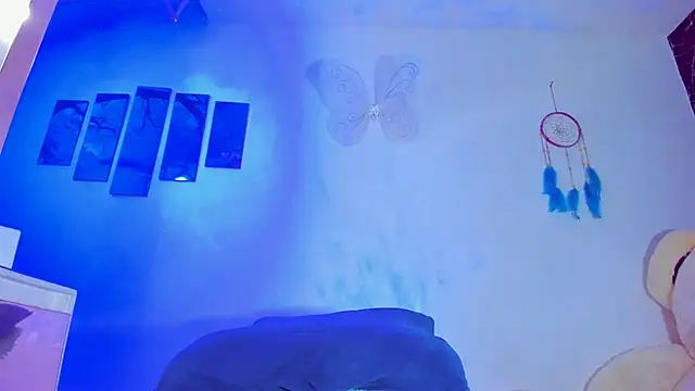 emperatrizhotwolf online show from December 29, 2024, 7:39 am