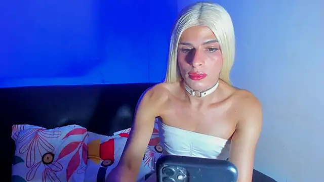 emperatrizhotwolf online show from February 23, 2025, 9:16 pm