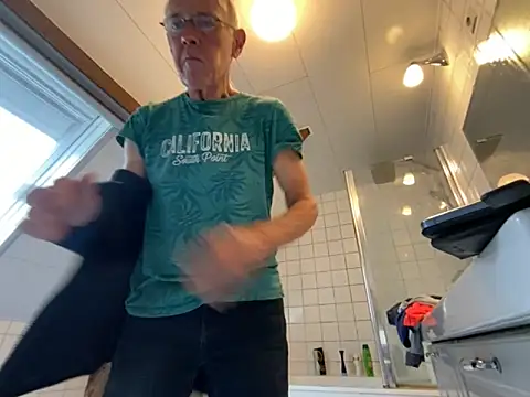 martxxxxx online show from September 18, 2025, 9:55 am