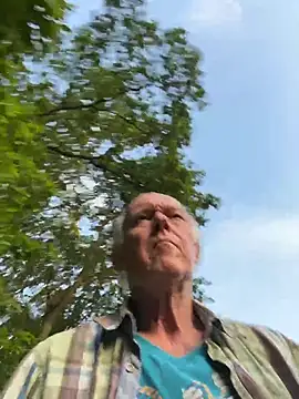 Snapshot of martxxxxx chatting on May 27, 2026, 7:22 pm martxxxxx online show from May 27, 2026, 7:22 pm