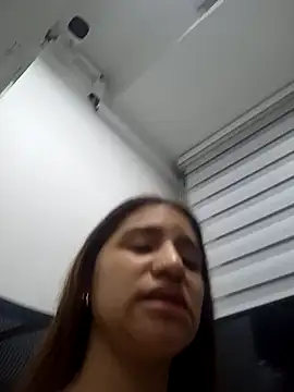 AnthonelaDuque online show from February 11, 2025, 11:54 am