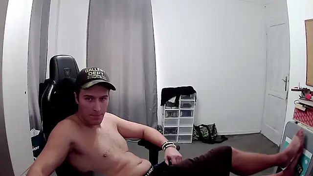 PKrisztian online show from October 10, 2025, 10:47 am