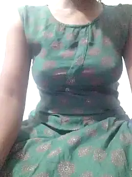 rituporna2004 online show from January 4, 2025, 10:05 am